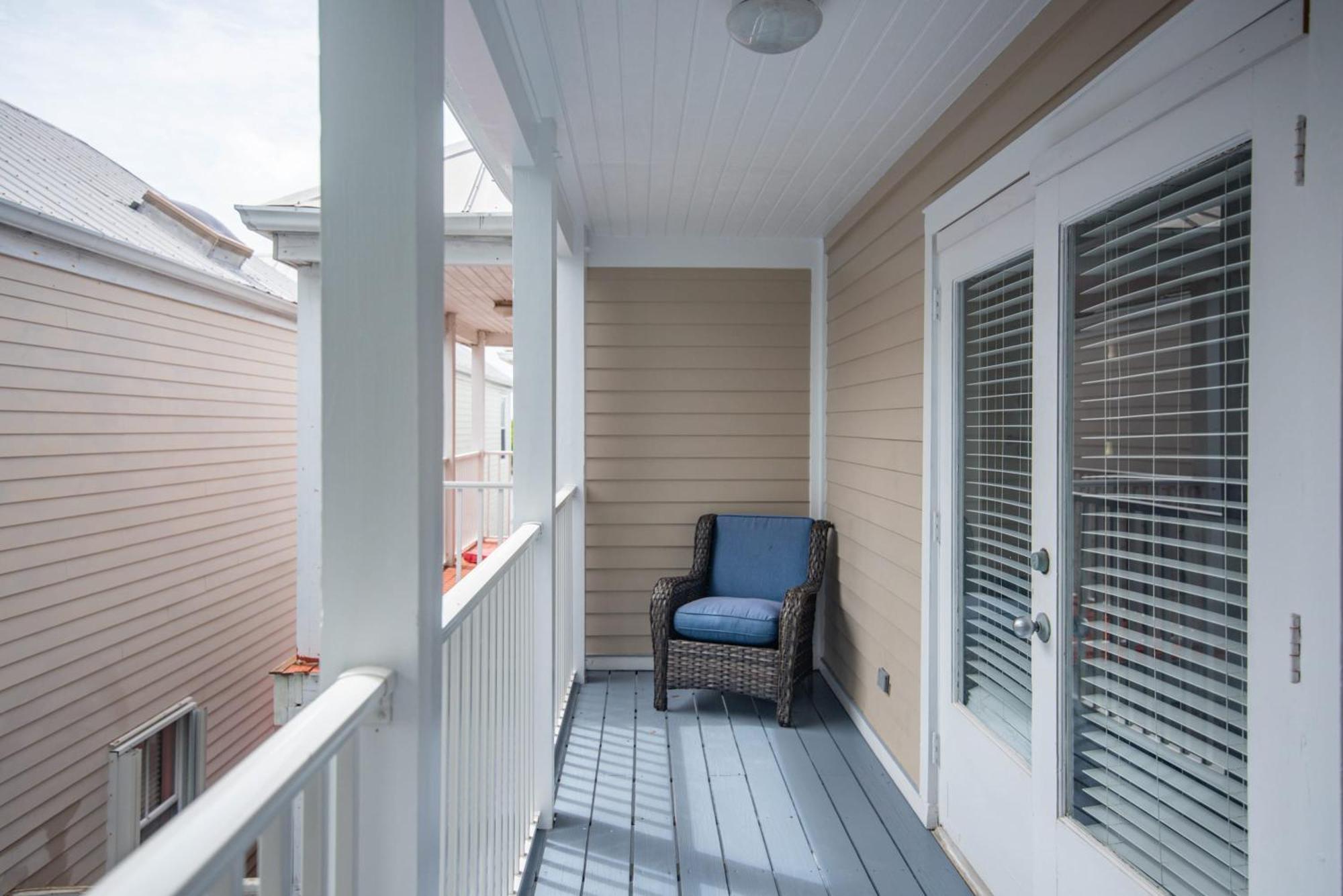 New Casa Caribe By Brightwild- Two-Story Condo Rooftop Pool Key West Exterior photo